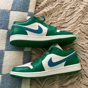 BRAND NEW Jordan 1 Low Women’s 9